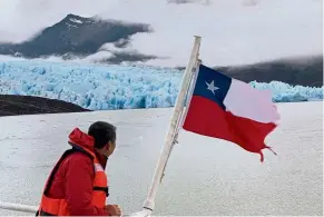  ??  ?? Former us president Barack Obama has visited the gray Lake in Patagonia. — Photos: LEESAN