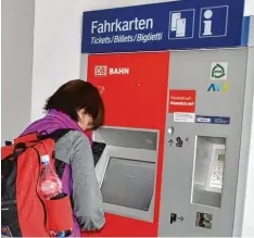 ?? Foto: Wolfgang Widemann ?? Wer regelmäßig von Otting/Weilheim nach Donauwörth pendelt, muss vom 1. Januar an deutlich mehr bezahlen.