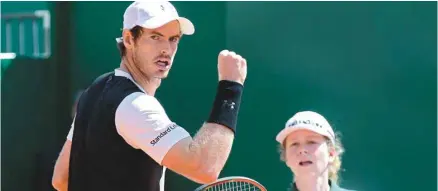  ?? LIONEL CIRONNEAU ASSOCIATED PRESS ?? Andy Murray n’a concédé aucune balle de bris à Milos Raonic, et il a lui-même obtenu cinq bris de service.