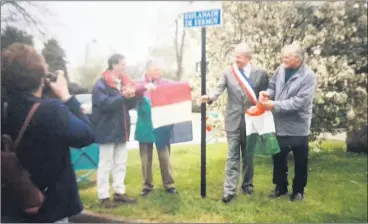  ?? ?? At the naming of Fermoy Esplanade (Esplanade De Fermoy) in Ploemeur in 2000. Included are Tadhg O’Donovan, Mayor of Fermoy; Mayor Loic Le Meur of Ploemeur and John Guinevan, chairman Fermoy twinning committee (RIP).