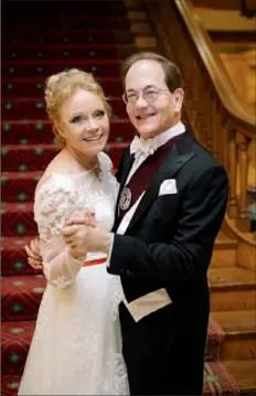  ?? ?? Newlyweds Mary Fackler Schiavo and John Robinson Block, publisher and editor-in-chief of the Pittsburgh Post-Gazette and The Blade of Toledo, at the Duquesne Club in Downtown. She is an attorney and the former inspector general of the U.S. Department of Transporta­tion.