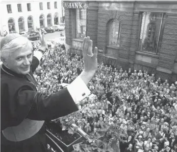  ?? ARCHIVFOTO: LUDWIG HAMBERGER/DPA ?? Joseph Ratzinger, der damalige Erzbischof von München und Freising, im Jahr 1977.