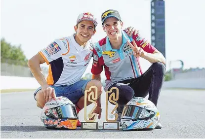  ??  ?? Marc Marquez (li.) gewann heuer in der MotoGP sechsmal, Bruder Alex fünfmal in der Moto2