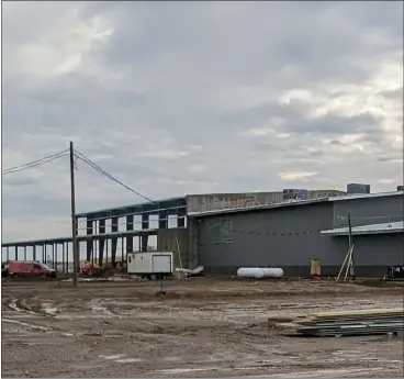  ?? HEATHER CHAPIN—THE MORNING JOURNAL ?? Constructi­on is underway at Lake Erie Arms’ new location in Perkins Township.