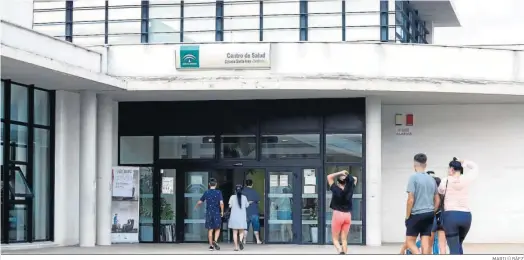  ?? MARILÚ BÁEZ ?? Entrada de un centro de salud pertenecie­nte al SAS.