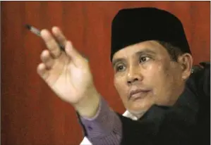  ??  ?? TUNTUTAN DUA TAHUN: M. Rifai hari ini direncanak­an menjalani sidang pembacaan vonis di PN Sidoarjo.