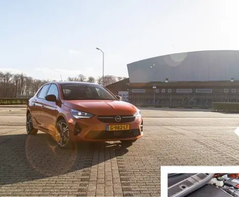  ??  ?? De Croon Classic Cars (www.decrooncla­ssics.nl) voor het uitlenen van de Corsa A.
De Opel Corsa F is technisch vrijwel identiek aan de Peugeot 208 en Citroën C3. Met dank aan