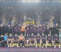  ?? Foto: MANEL MONTILLA ?? El Barça recibió ayer el trofeo de campeón de la Liga ASOBAL