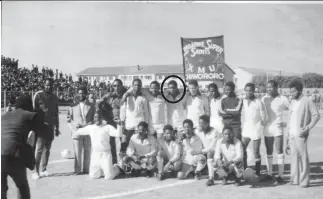  ??  ?? Dangarembw­a (circled) at Zimbabwe Saints