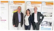  ??  ?? Didier Giffrain, adjoint à l’environnem­ent, Pascal Bouillon, viceprésid­ent du syndicat mixte du Pays de Dinan en charge du service énergie et Nathalie Morel, conseillèr­e info énergie.