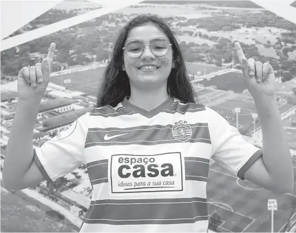  ??  ?? A jovem madeirense de 16 anos, Inês Silva, assinou pelo Sporting.