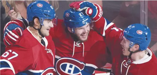  ??  ?? Alex Galchenyuk (27), entouré de Max Pacioretty (67) et de Brendan Gallagher (11), aura trois autres saisons pour répondre aux attentes du Canadien de Montréal. - Archives