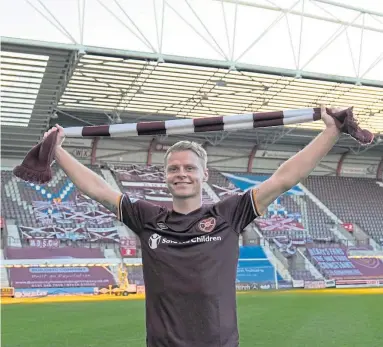  ??  ?? Gary MackayStev­en is delighted to be a Jambo