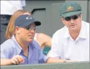  ?? GETTY IMAGES ?? Shane Warne has dubbed Steve Waugh (right) as the most selfish player but the former captain is not bothered.