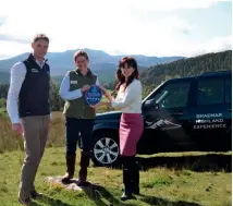  ??  ?? Julian and Katy Fennema from Braemar Highland Experience with VisitScotl­and Regional Director Jo Robinson.