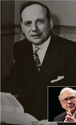  ?? ?? Política económica Además de sus ideas de inversión, Graham planteó una nueva base para la moneda estadounid­ense y mundial como alternativ­a al patrón del oro, teoría que cobró vigencia con la crisis de 2008.
Sus pupilos
Inversores de referencia como Warren Buffett (en la imagen inferior) son grandes valedores de las tesis de
Graham.