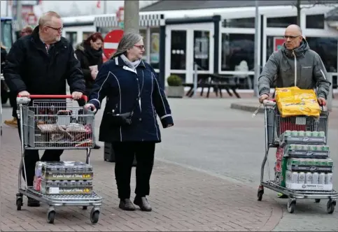  ?? ?? Fleggaard driver butikker syd for den dansk/tyske graense. Foto: Jens Dresling