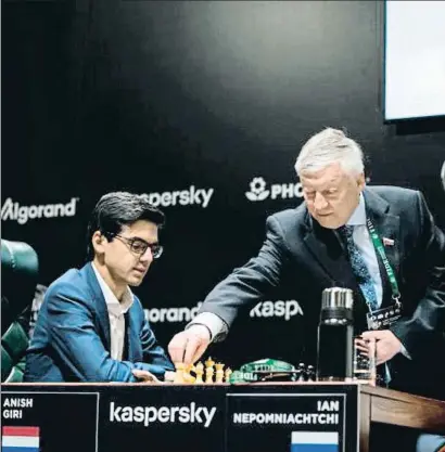  ?? MARIA EMELIANOVA / FIDE ?? Anatoli Karpov, leyenda del ajedrez, fue el encargado de organizar el torneo