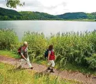  ?? Foto: Eifel Tourismus/ Dominik Ketz ?? Der Kosmosradw­eg und eine Schleife des Eifelsteig­s sowie der Vulkan-MaarPfad starten vor der Haustür.