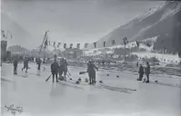  ?? ?? Match de curling opposant la Grande-Bretagne à la France, battue à plate couture.
En haut : match de hockey opposant la Belgique aux États-Unis lors des premiers Jeux Olympiques d’hiver.