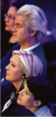  ?? Foto: Roberto Pfeil, afp ?? Rechtspopu­listen unter sich: Geert Wil ders, Front National Chefin Marine Le Pen (Mitte) und Frauke Petry (AfD) im Januar in Koblenz.