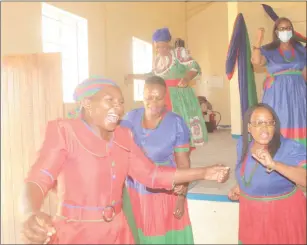  ?? John Muyamba Photo: John Muyamba ?? Jovial… SPWC Secretary Fransina Kahungu in a jovial mood with other members of the SPWC leadership during an induction gathering held in Nkurenkuru over the Easter weekend.