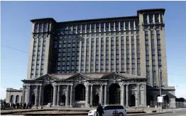  ?? FOTO: CARLOS OSORIO ?? Michigan Central Station i Detroit ska renoveras.