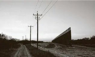  ?? Verónica G. Cárdenas / For Texas Tribune/ProPublica ?? Recent constructi­on of the border wall moves along near La Grulla. Some South Texas residents are fighting in court the government’s taking of their land for the wall.