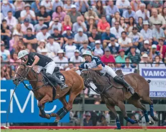  ??  ?? El equipo de los Pieres, Ellerstina, se quedó en la puerta de lograr su séptimo título del Abierto Argentino, trofeo que no consigue desde 2012. En la última temporada volvió a festejar en el Abierto de Hurlingham.