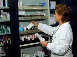  ??  ?? Il servizio Le farmacie possono prenotare le visite specialist­iche