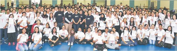  ??  ?? Group photo of Camp-tastic participan­ts, facilitato­rs and volunteers.