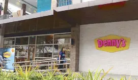  ??  ?? Known as “America’s Diner,” the long-awaited Denny’s is finally in the Philippine­s and it’s in Uptown Mall.