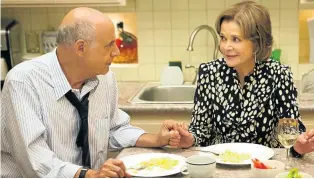  ??  ?? Jeffrey Tambor as George Bluth snr and Jessica Walter as Lucille Bluth.