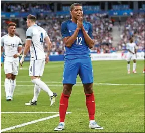  ??  ?? A 18 ans, Kylian Mbappé a déjà inscrit un but avec l’équipe de France.