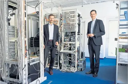  ?? [ Fabry] ?? Die TTTech-Gründer Stefan Poledna (l.) und Georg Kopetz können sich über einen neuen starken Partner freuen.