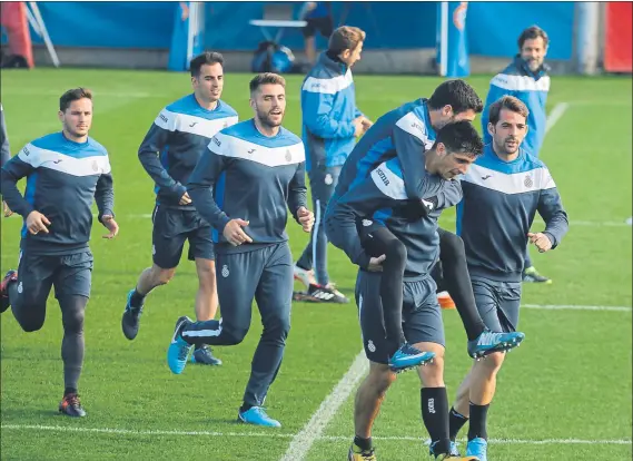  ?? FOTO: PEP MORATA ?? Quieren subirse al carro de los triunfos Ganar al Getafe, el primer reto