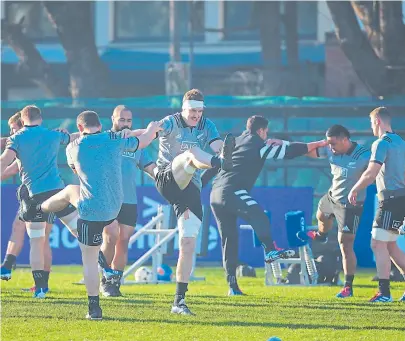  ?? mauro alFieri ?? los all Blacks subrayaron el poderío colectivo e individual de los pumas