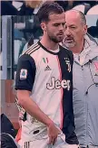  ?? IPP ?? Out Miralem Pjanic, 29 anni, mentre esce dal campo contro il Brescia