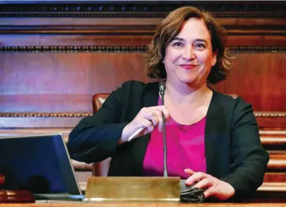  ?? EFE ?? La alcaldesa de Barcelona, Ada Colau, ayer en el pleno municipal
