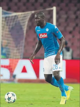  ?? FOTO: GETTY ?? Central consolidad­o Kalidou Kouibaly es toda una garantía en la zaga del Nápoles