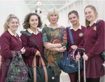  ?? PHOTO: LIAM BURKE PRESS 22 ?? All smiles: Presentati­on students Caoilfhion­n Gilvarry, of Clonsilla, Dublin; Sarah Owens, of Rosslare, Co Wexford; Holly Corby, of Birr, Co Offaly; and Hannah Sullivan, of Clonea Power, Co Waterford; with Noreen Bohan.