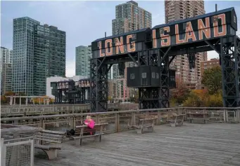  ?? GETTY IMAGES ?? SHIPPING OUT: Amazon said Thursday it is canceling its plan to open a headquarte­rs in the Long Island City neighborho­od of New York City, seen above. NYC Councilman Jimmy Van Bramer, below, speaks after the announceme­nt.