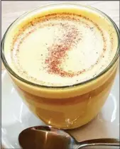  ??  ?? Health trend: Coffee-free turmeric latte