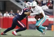  ?? WINSLOW TOWNSON — THE ASSOCIATED PRESS ?? Former Patriot Kyle Van Noy, left, signed with the Chargers on Thursday, adding depth and experience at linebacker.