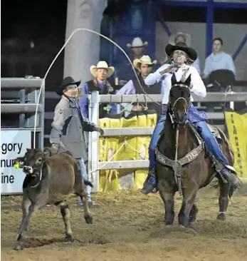  ?? PHOTO: WWW.DEPHOTOS.COM.AU ?? RODEO: Leanne Caban competes in the Emerald Rodeo.