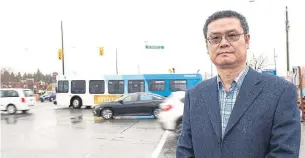  ?? SUSIE KOCKERSCHE­IDT TORSTAR ?? John Li, a member of the Yonge-Bernard Residents Associatio­n, says council is taking advantage of the pandemic to try to move ahead with the most contentiou­s version of a developmen­t plan.