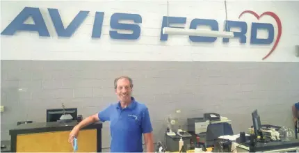  ?? TERRENCE MYERS ?? Larry Sirgany, service manager at Avis Ford in Southfield, Mich., has seen an increase in engine damage caused by rodents during the stay-home period amid the coronaviru­s pandemic.