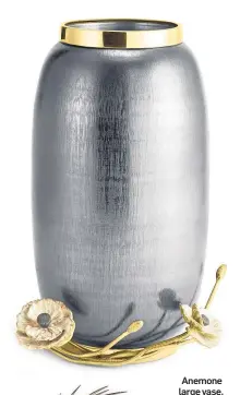  ?? ?? Anemone large vase, £728, Luxdeco.