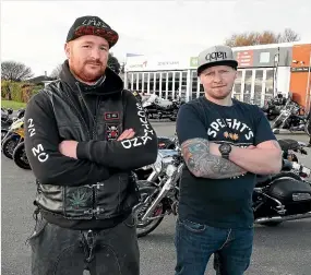  ?? ROBYN EDIE/STUFF ?? Logan Frazer, left, and Paul Thompson organised the 22MC Social Motorcycle Club fundraisin­g run for the Thompson family. Seventy riders registered for the event, which was held on Saturday.