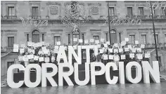  ??  ?? Critican. La corrupción es un cáncer que debe salir de Coahuila, señalan organismos.